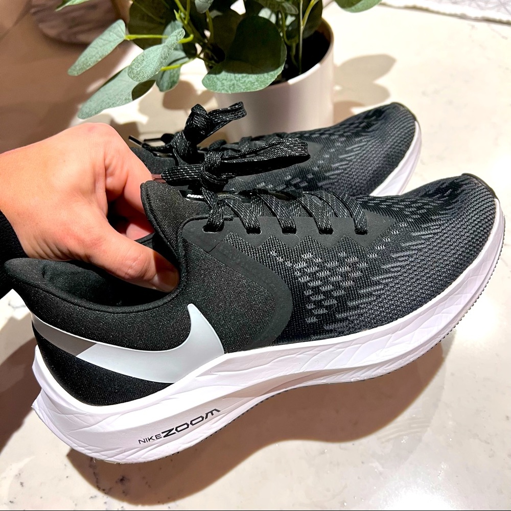 Nike Pegasus Athletic Shoes sz 7.5